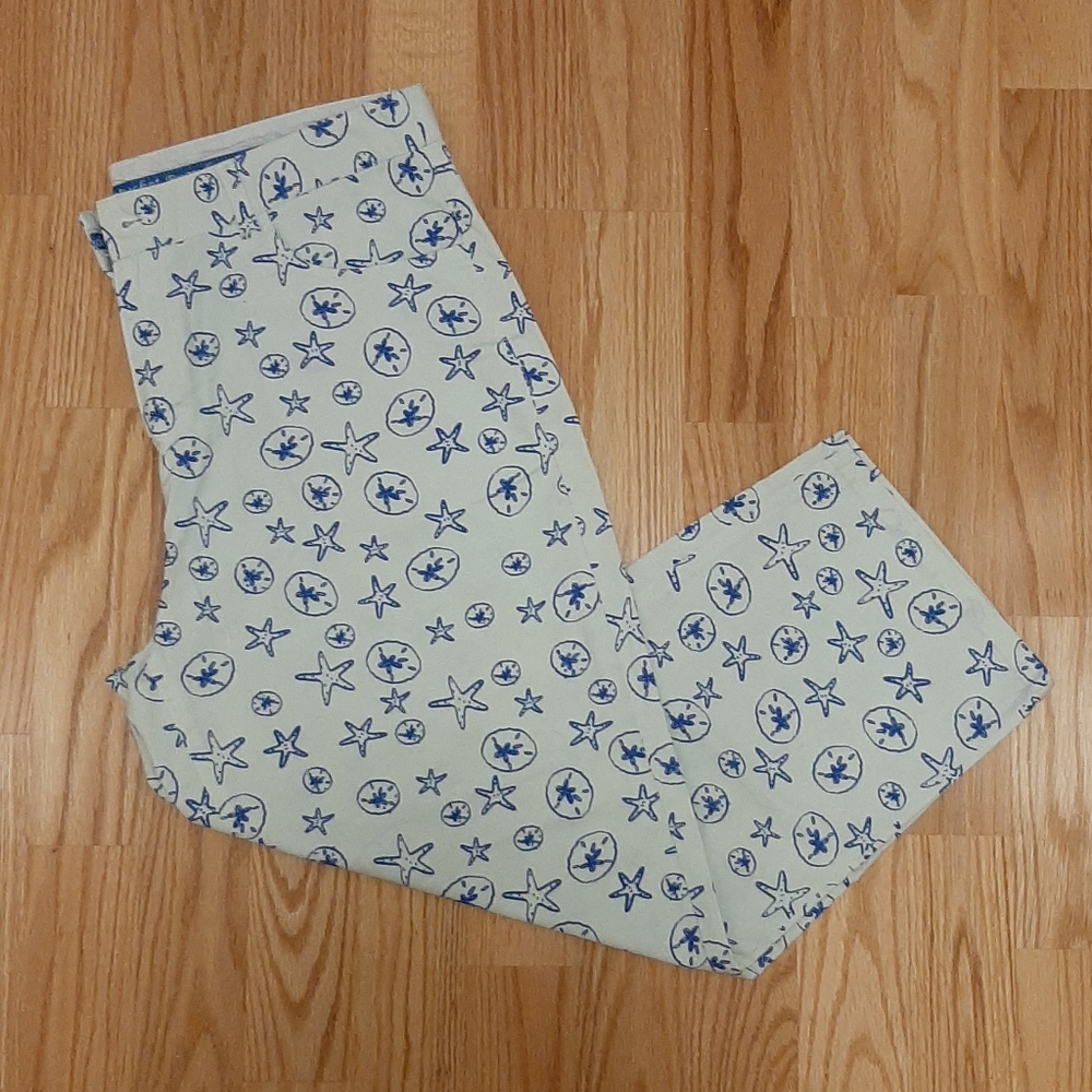 Nantucket Brand Beach Print Capri